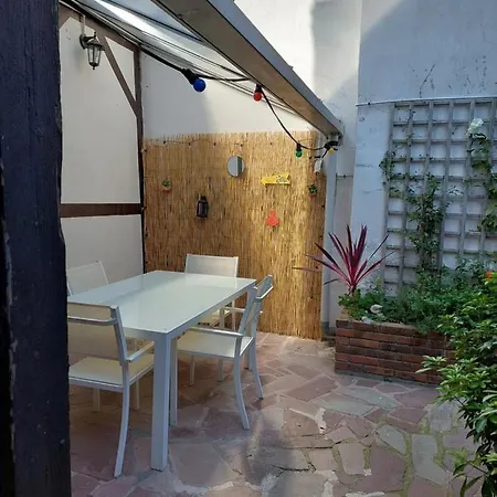 Comme Une Maison, Duplex Terrasse Hypercentre De Trouville Exterior photo